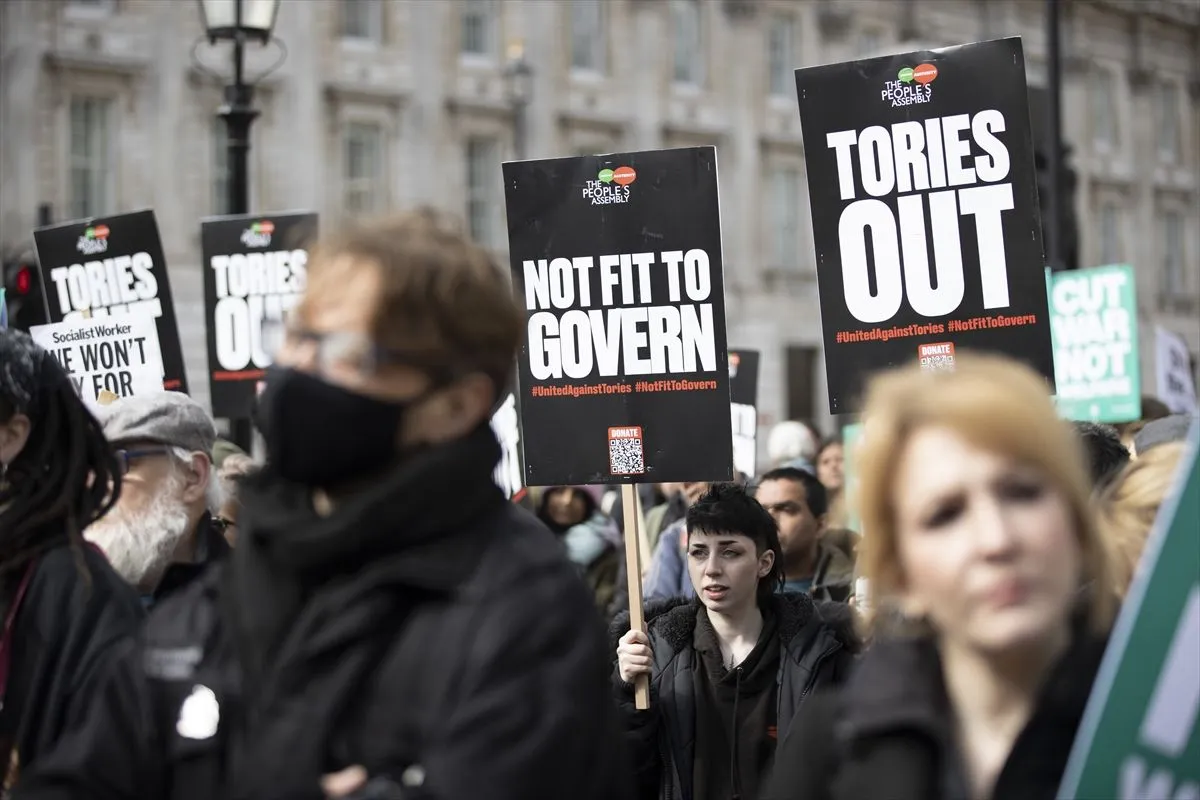 Londra’da hayat pahalılığı protestosu