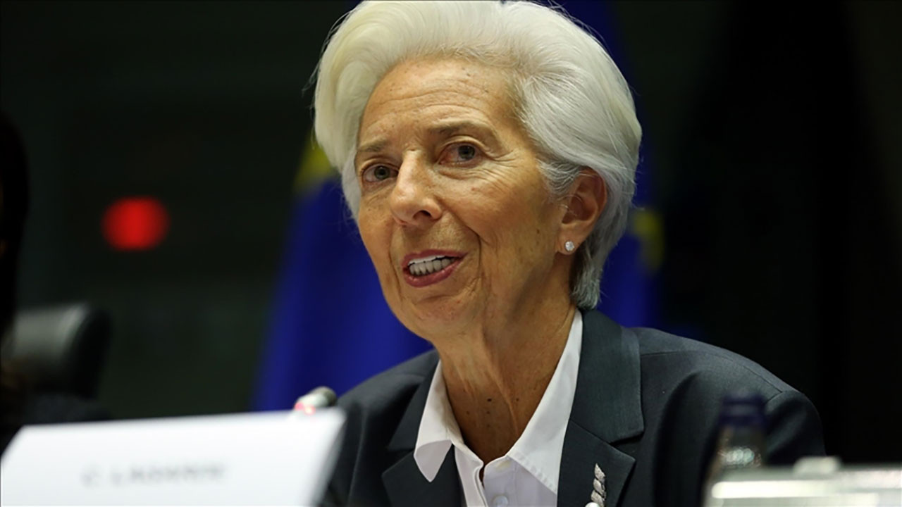 Avrupa Merkez Bankası Başkanı Lagarde'den faiz artırımı sinyalini