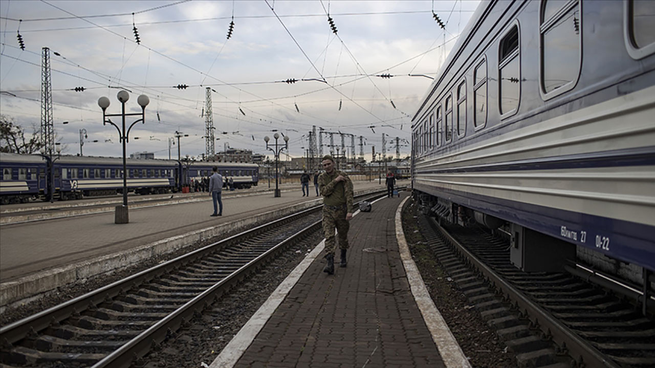 Rusya: Ukrayna'da tren istasyonundaki tabur Kalibr füzeleriyle vuruldu