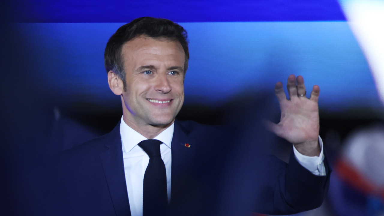 Le Pen'e 16 puan fark atan Macron, Fransa'da yeniden cumhurbaşkanı seçildi