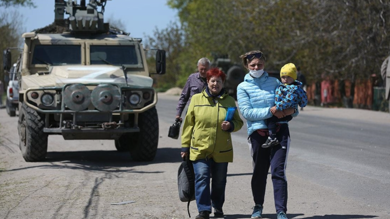 Ukrayna, Mariupol’deki tüm kadın, çocuk ve yaşlıları tahliye etti
