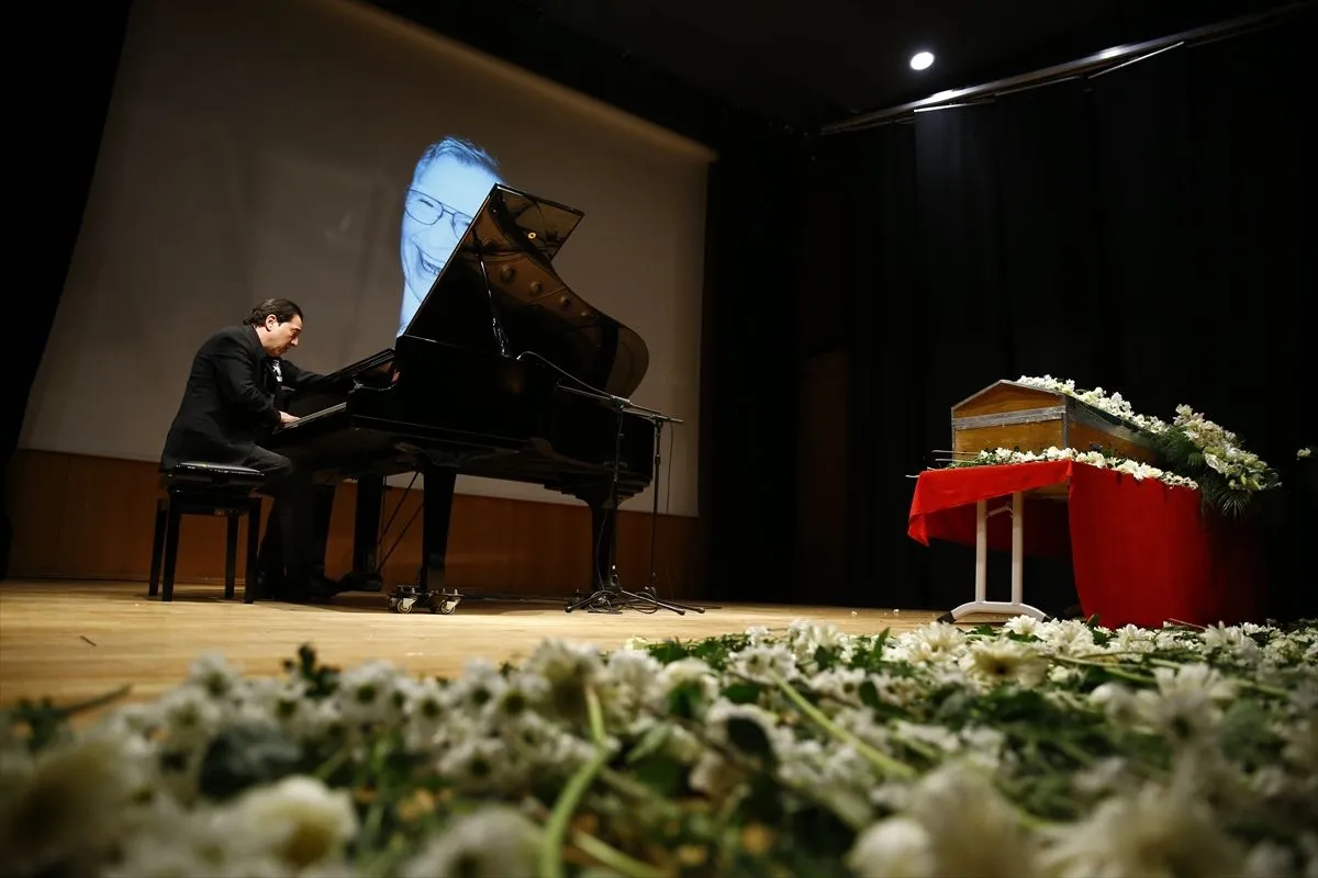 Müzikolog ve yazar Ahmet Say son yolculuğuna uğurlandı