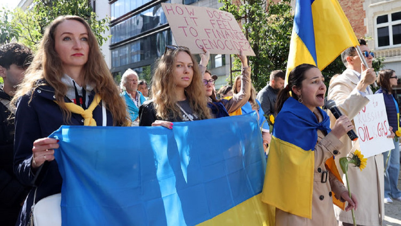 AB Liderler Zirvesi'nde Rusya'dan petrol ithalatı protestosu