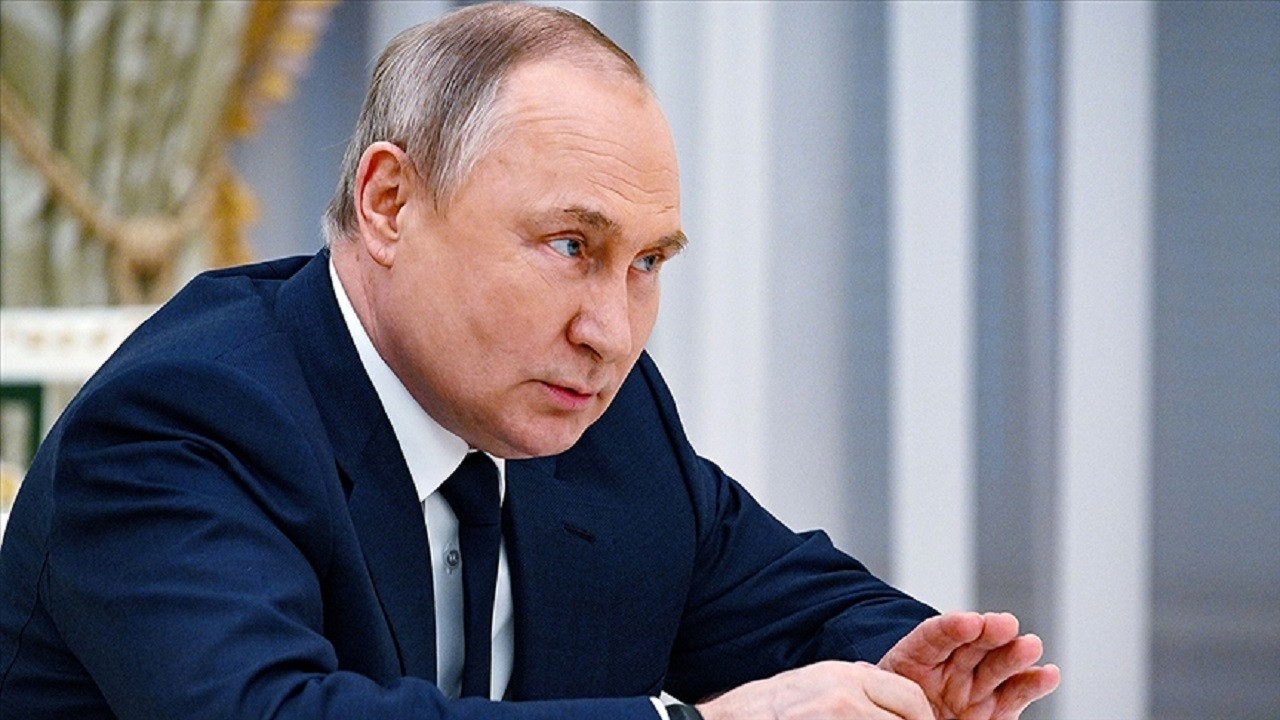 Putin: Tek kutuplu dünya düzeni sona ermiştir