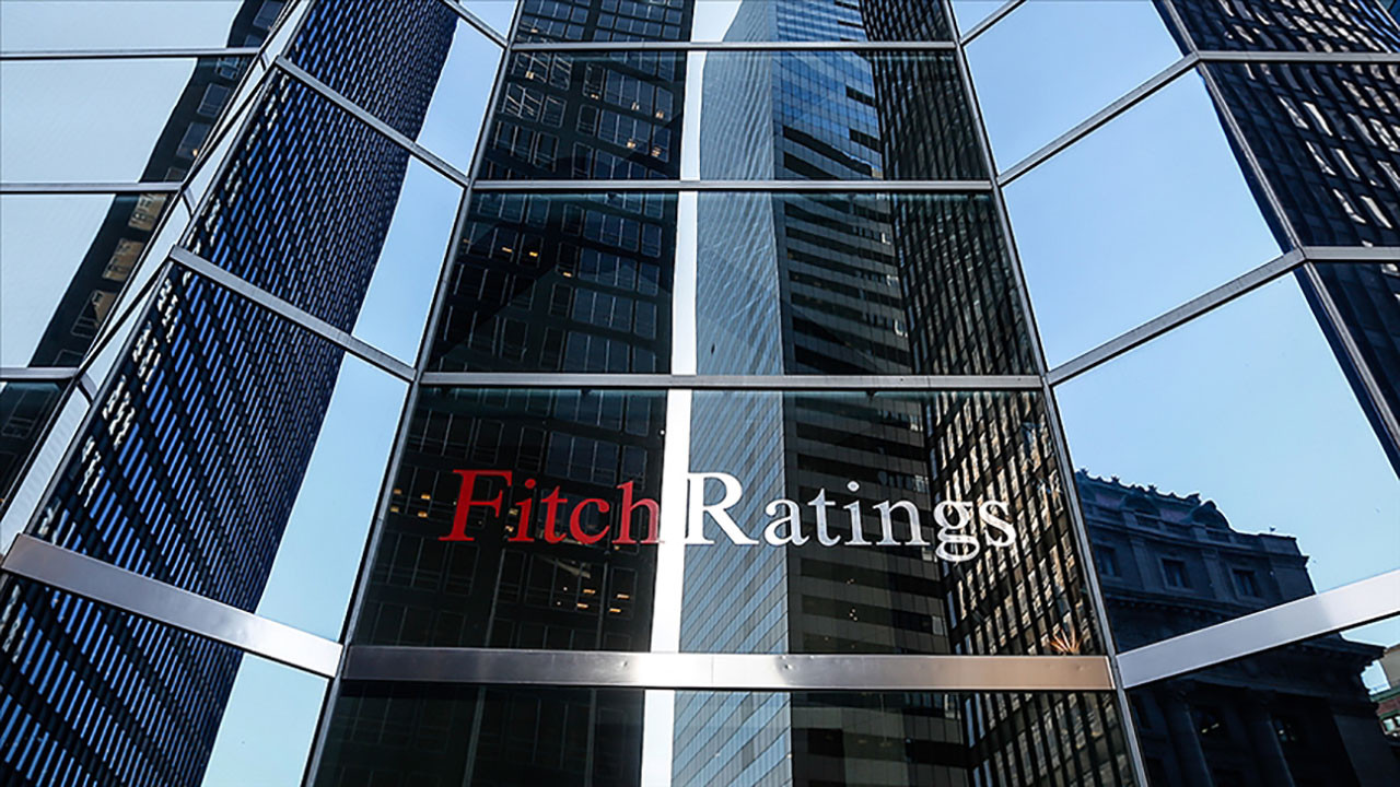 Fitch 2022 büyüme tahminini küresel ekonomi için düşürdü, Türkiye için yükseltti