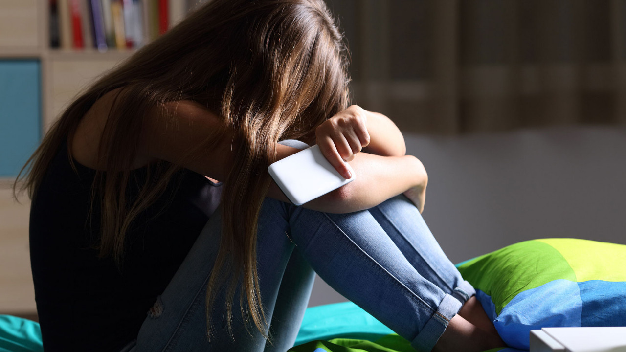 Sosyal medya araştırması: Kız öğrencilerin bağımlılık puanı daha yüksek