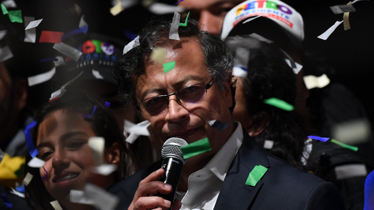 Kolombiya'da cumhurbaşkanlığı seçimini Gustavo Petro kazandı