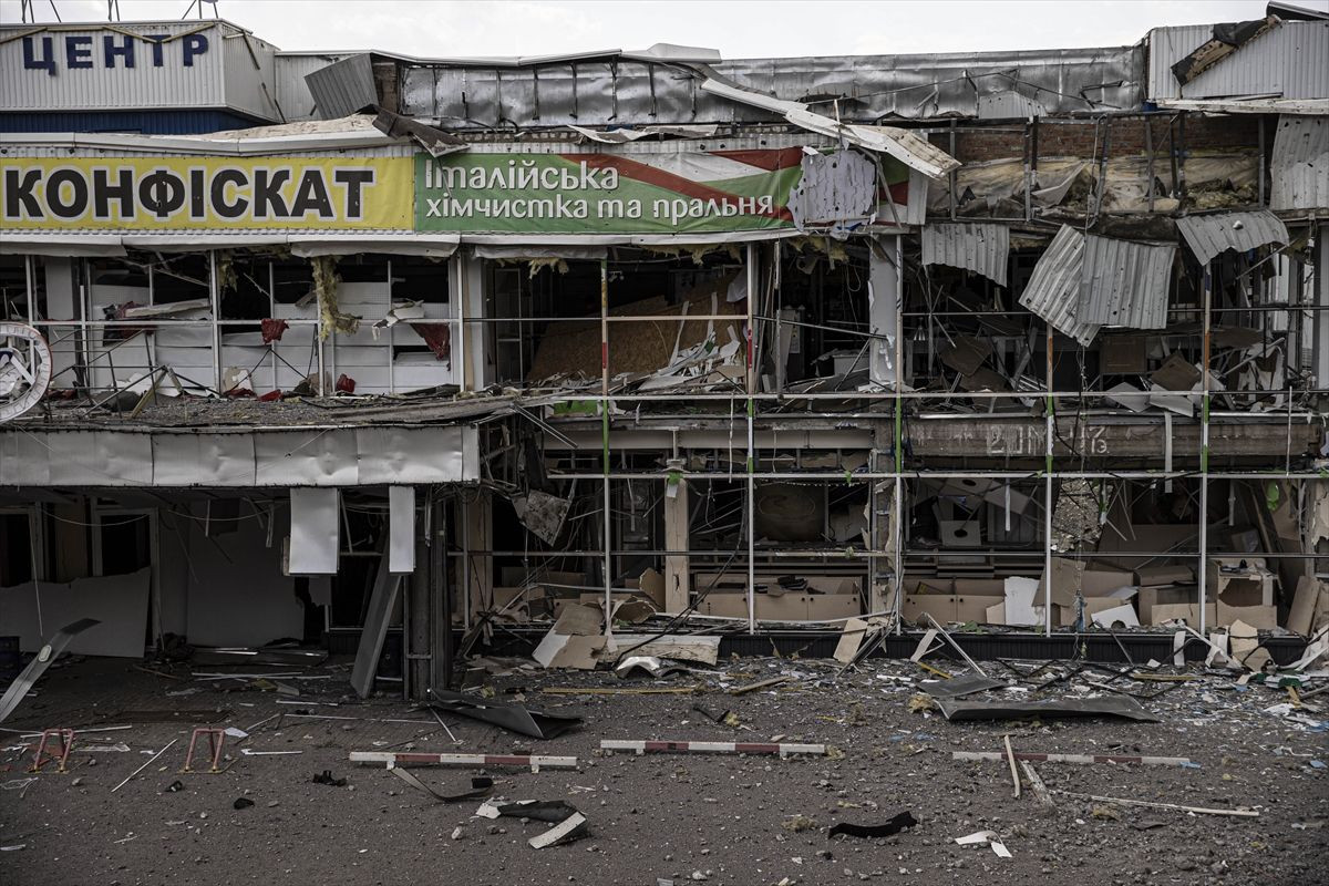 Rusya Ukrayna'daki bir AVM'ye daha hava saldırısı düzenledi