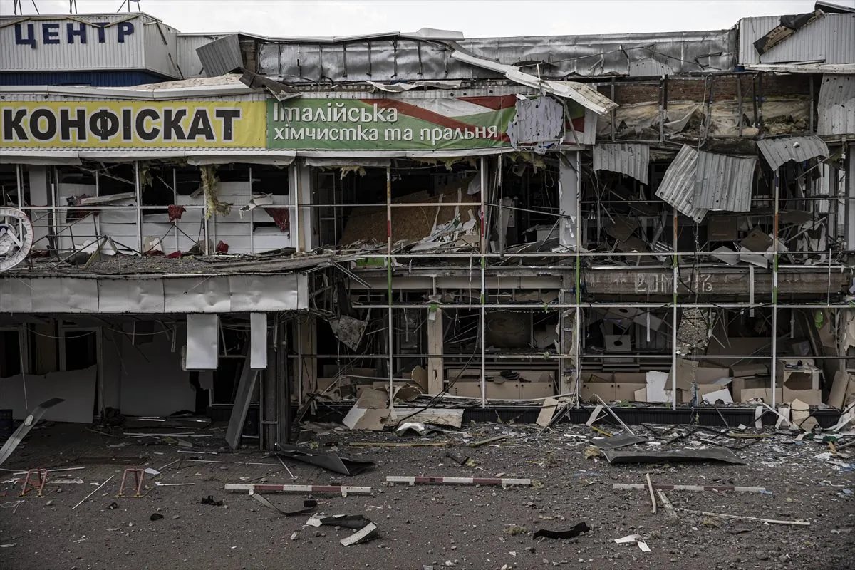 Rusya Ukrayna'daki bir AVM'ye daha hava saldırısı düzenledi