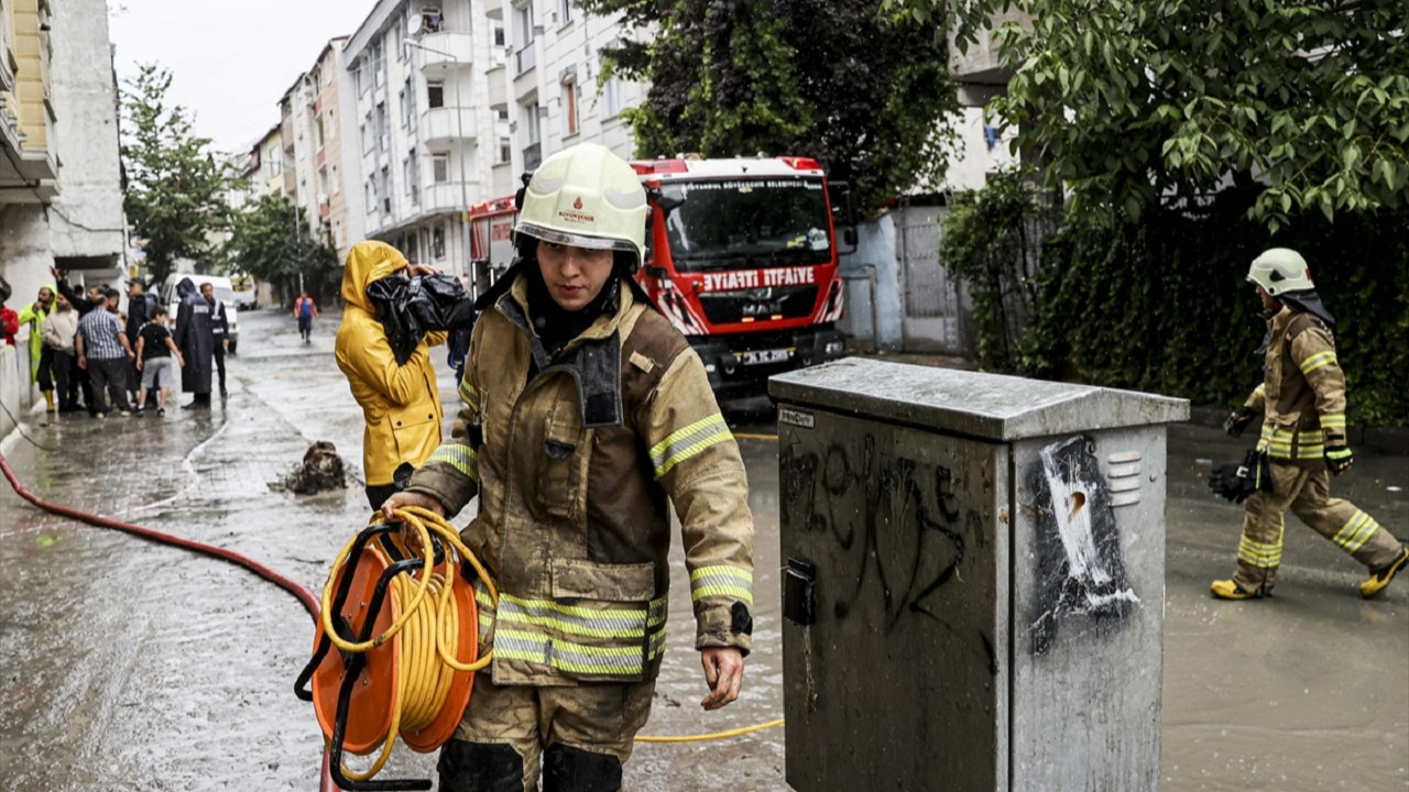 İstanbul'da kuvvetli yağış: 797 su baskını ihbarı