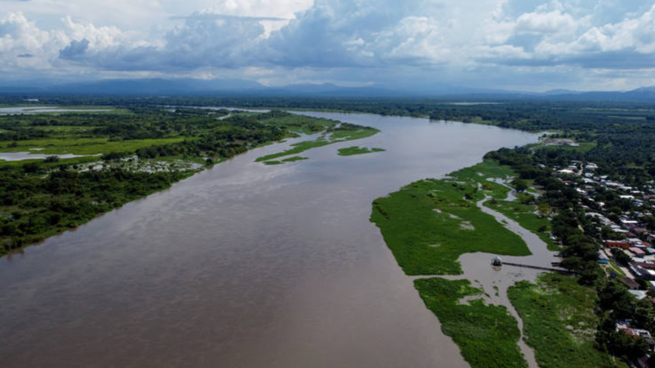 Kolombiya'daki Magdalena Nehri toplu mezara dönüştü