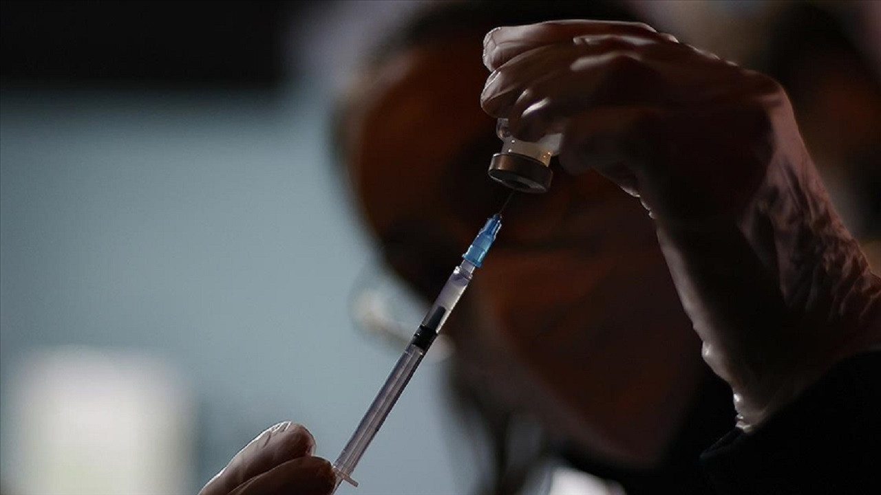 "Varyantlara uyarlanan Covid-19 aşıları daha etkili olacak"