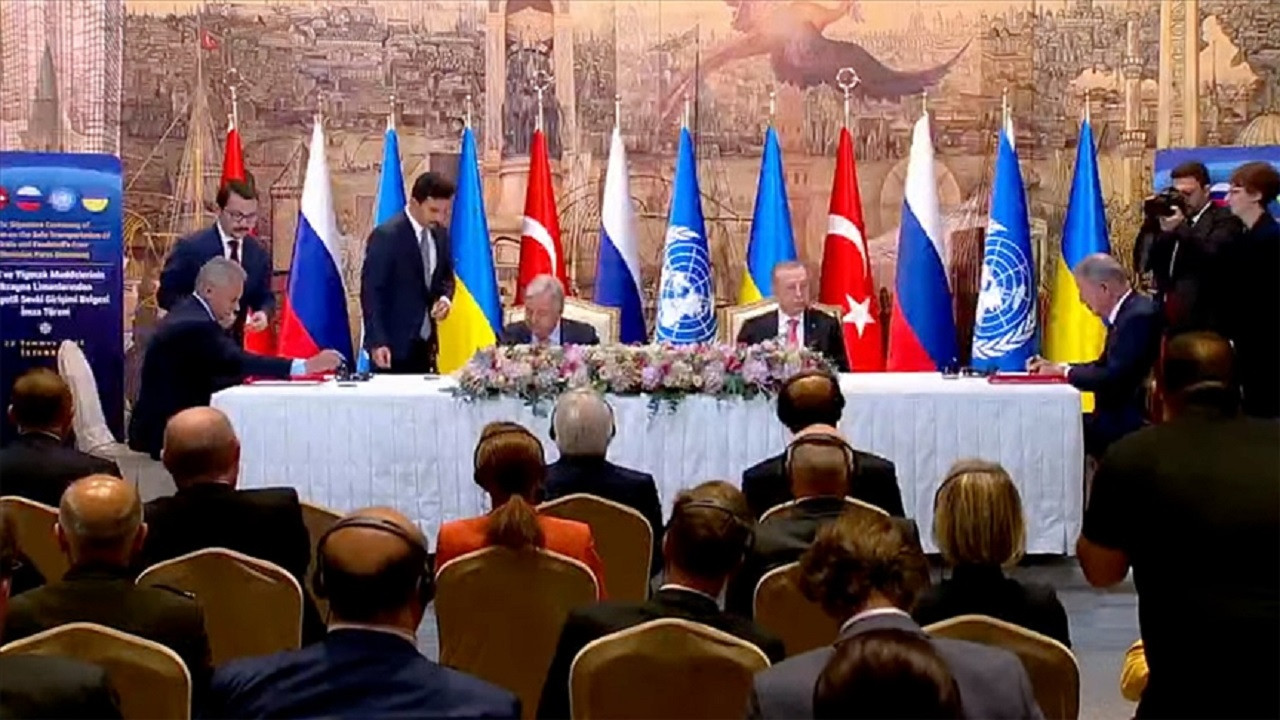 Ukrayna ve Rusya İstanbul'da, Tahıl Sevkiyatı Anlaşması imzaladı