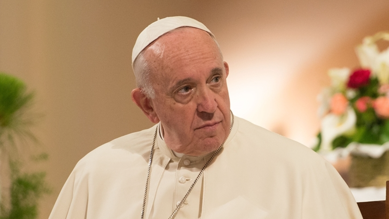Papa, Katolik Kilisesi'ndeki istismarlar sebebiyle 'tövbe haccı'na çıktı