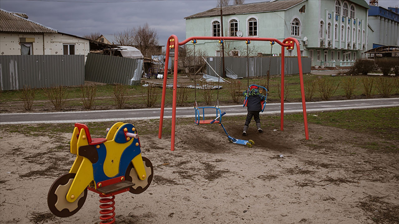 Hollandalı uzmanlar: Kiev'de savaş suçu delilleri bulduk
