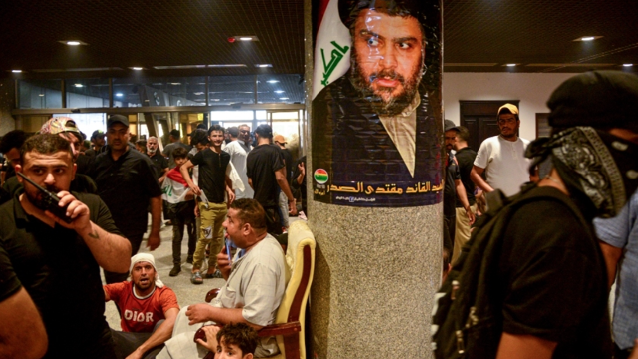 Irak Başbakanı Kazımi: Devlet kurumlarını boşaltın