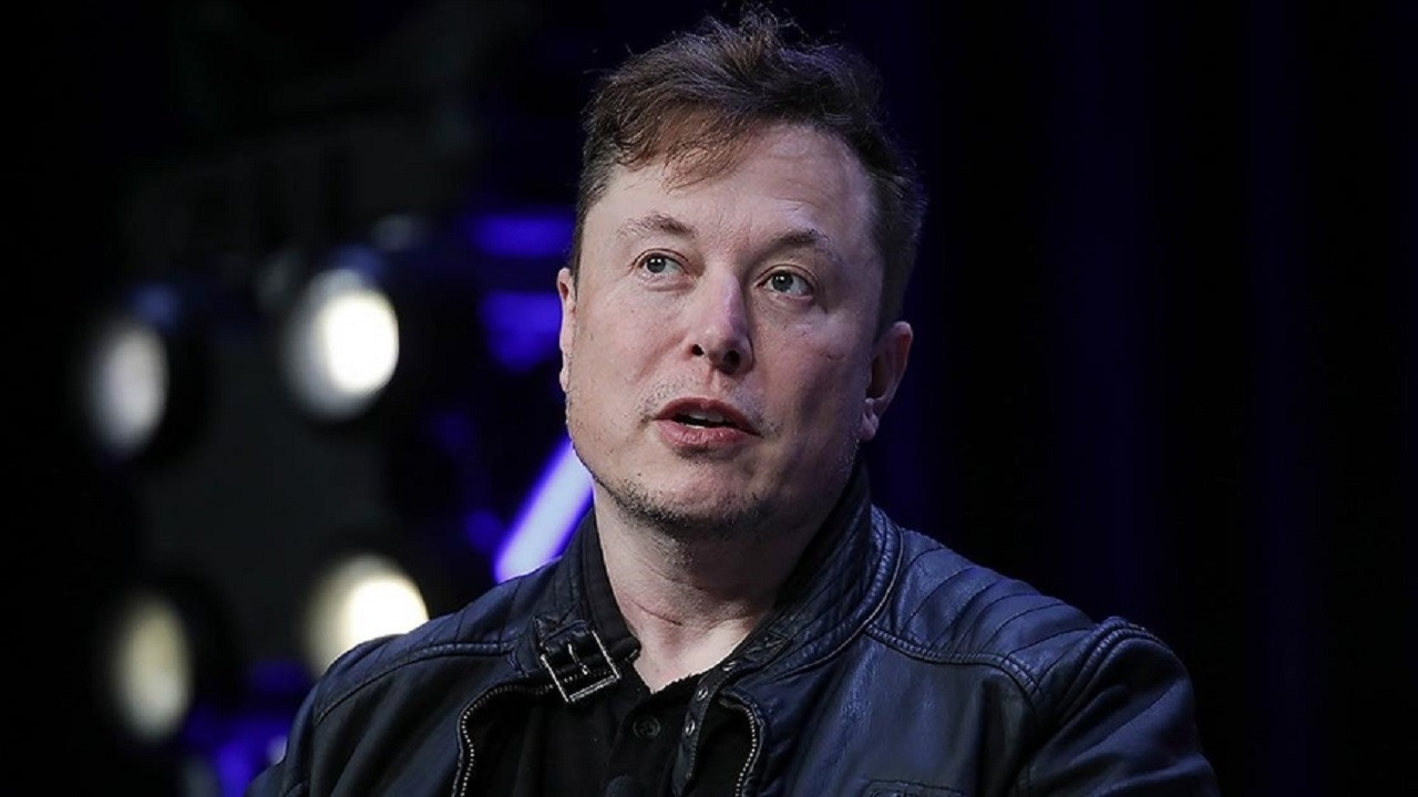 Tesla’nın CEO’su Elon Musk, özel havalimanı yaptıracağı iddialarını yalanladı