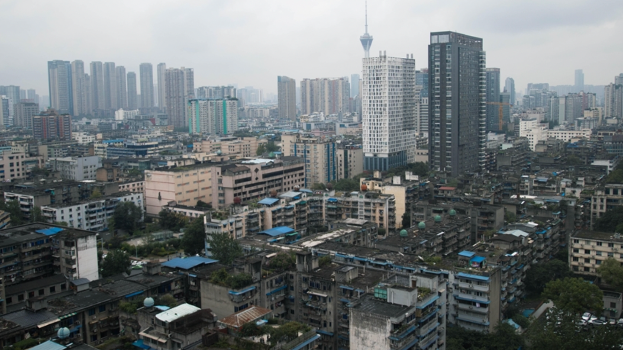 Çin'in Siçuan eyaletinde kuraklık nedeniyle fabrikalardaki elektrik kesintileri devam ediyor