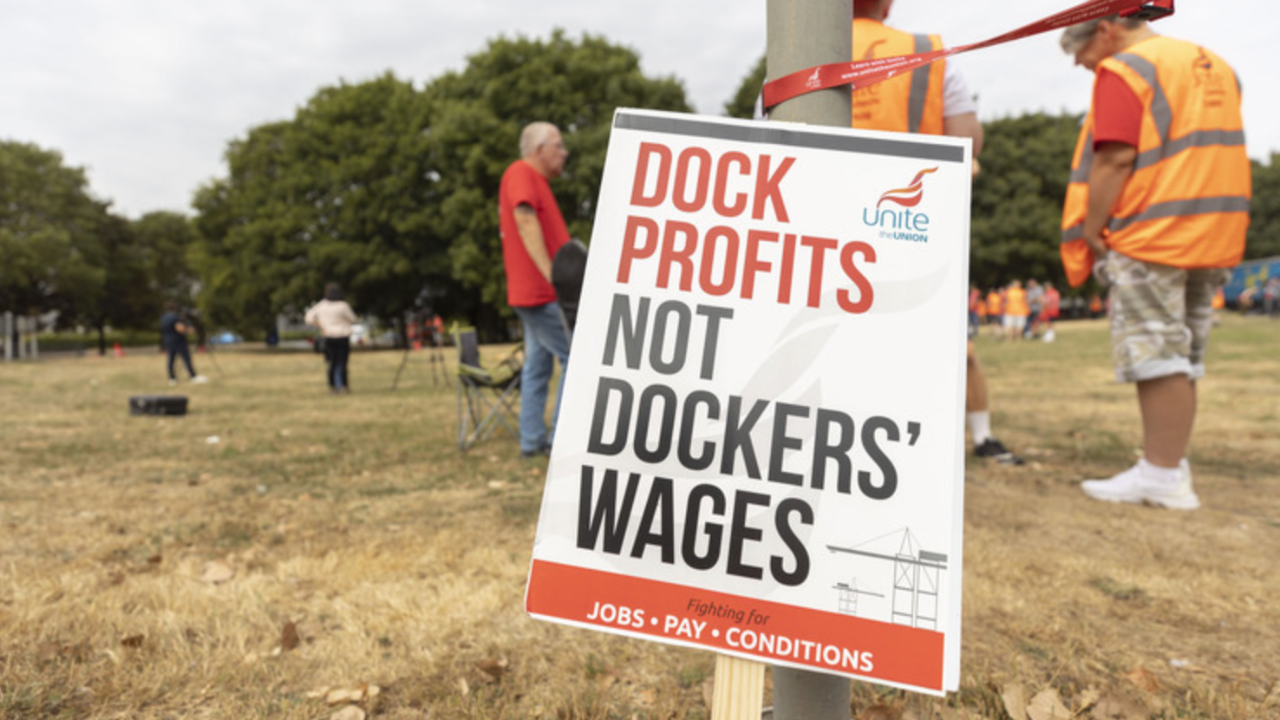 İngiltere’nin en büyük konteyner limanında 8 gün grev