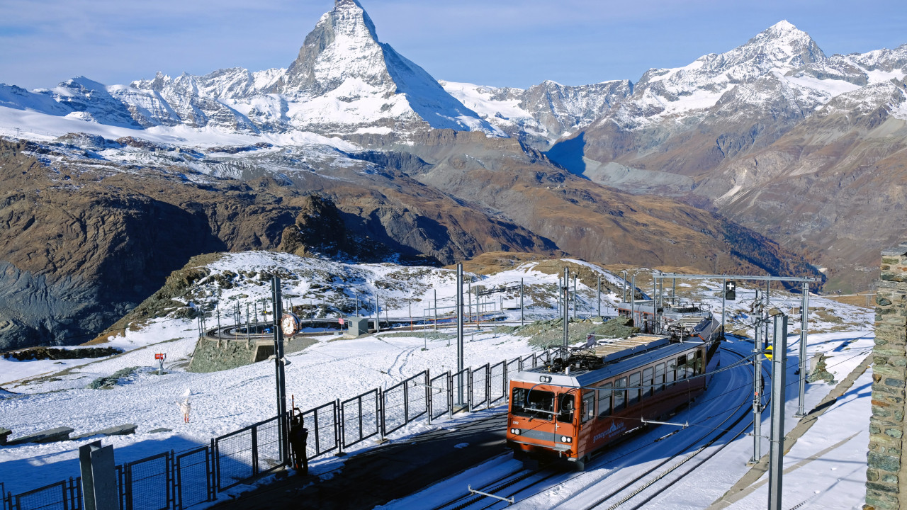 İsviçre Alpleri'ndeki buzulların yarısı eridi
