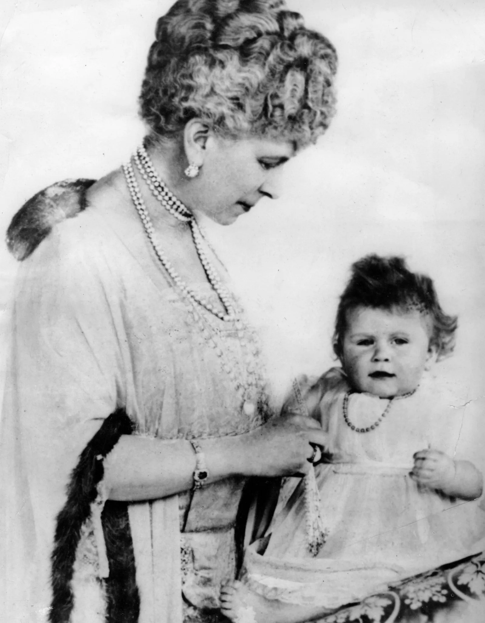 Bebekliğinden 96 yaşına kadar fotoğraflarla Kraliçe 2. Elizabeth