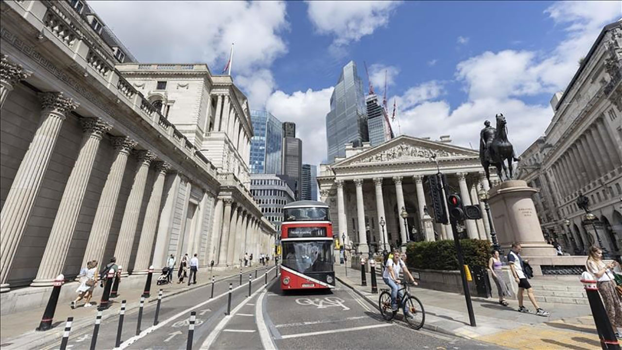 İngiltere Merkez Bankası, devlet tahvillerinden geçici alım yapacağını duyurdu