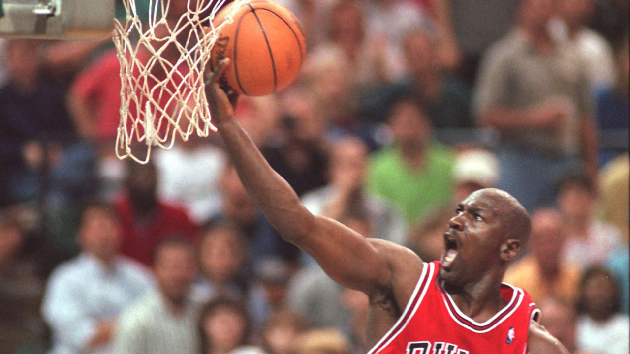 Michael Jordan'ın forması, rekor fiyata satıldı