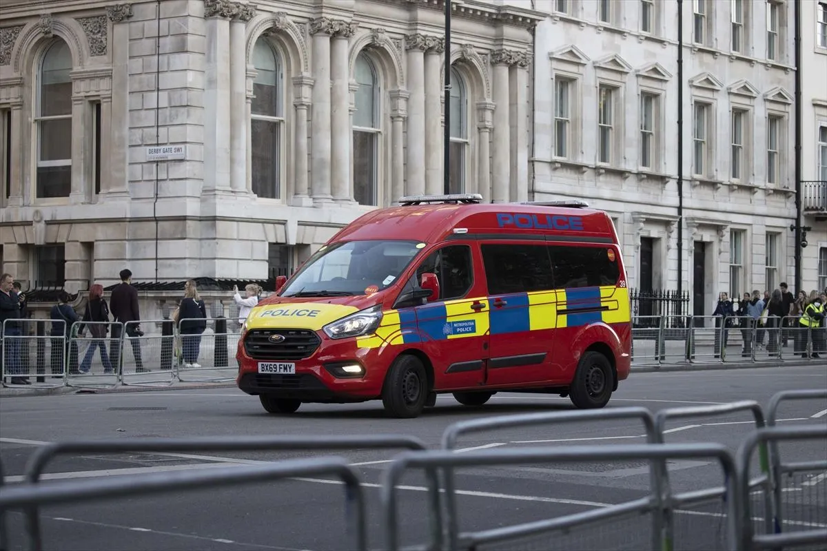 Londra polisinden Kraliçe'nin cenaze töreni için olağanüstü güvenlik önlemi