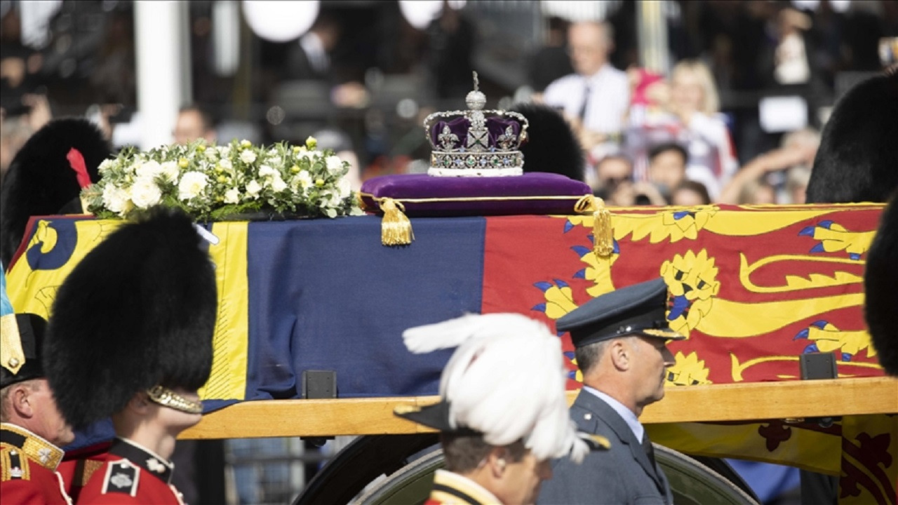 Kraliçe'nin cenaze masraflarını kim ödüyor?