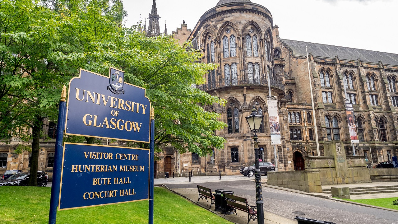 İskoçya'daki Glasgow Üniversitesi: Okulu bırakın ya da  dondurun