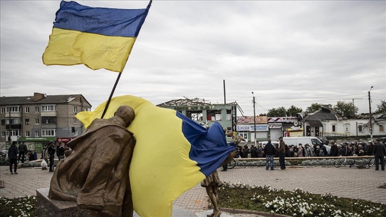 Ukrayna referandumlara karışanları hain ilan ederek yargılayacak