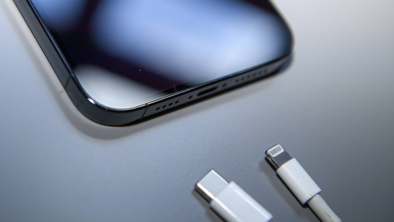 Apple yeni AB yasasına uyacak: iPhone 15 USB-C şarj girişine sahip olacak