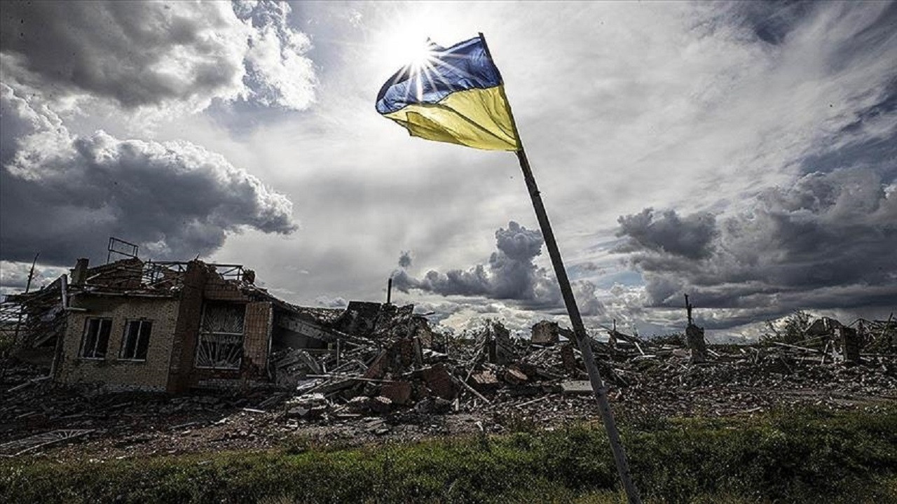 Ukrayna yönetiminden Putin'in sıkıyönetim kararına tepki