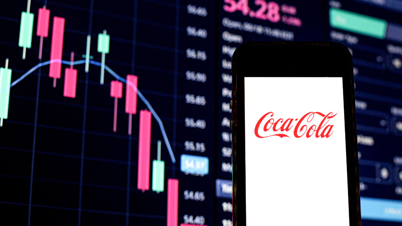 Coca-Cola karlarını artırırken fiyatlarını yükseltmeye devam ediyor