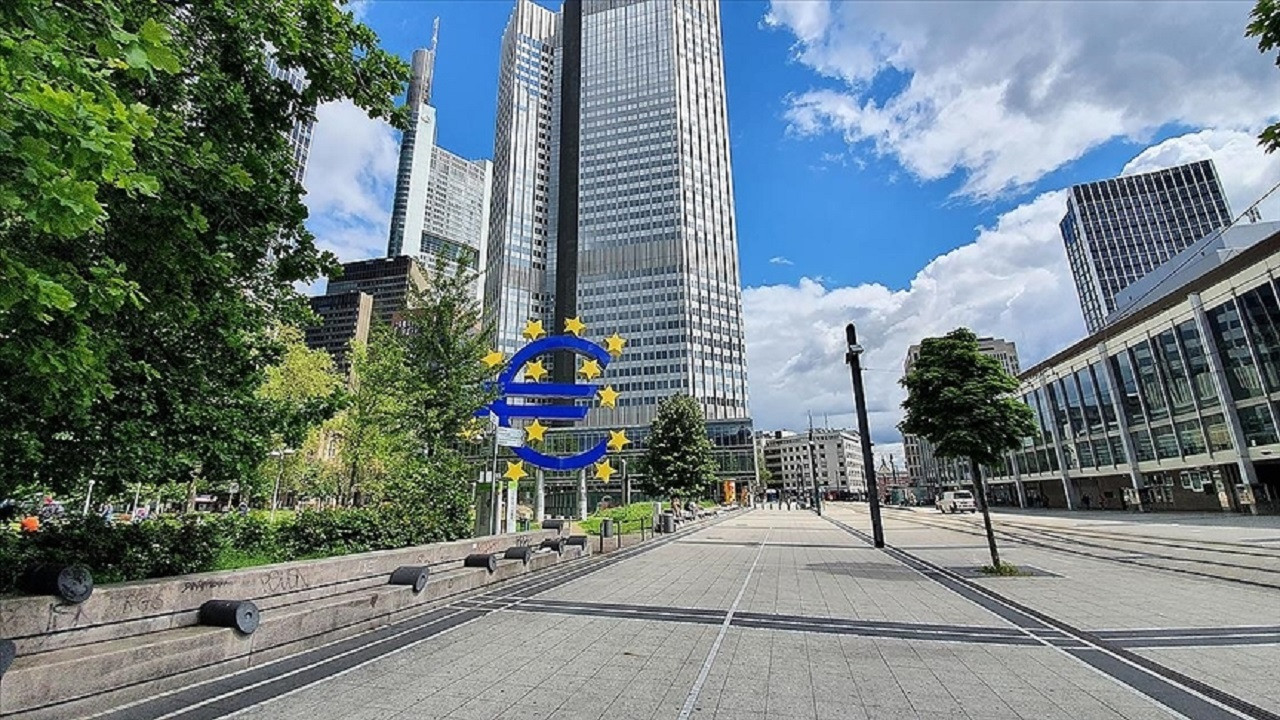 Avrupa Merkez Bankası faizi 2009'dan bu yana en yüksek seviyeye çıkardı