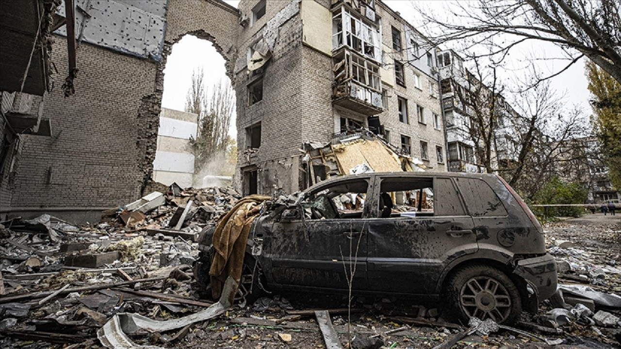 Ukrayna'da birçok şehre füze saldırısı: Zelenskiy'den sığınaklarda kalma çağırısı