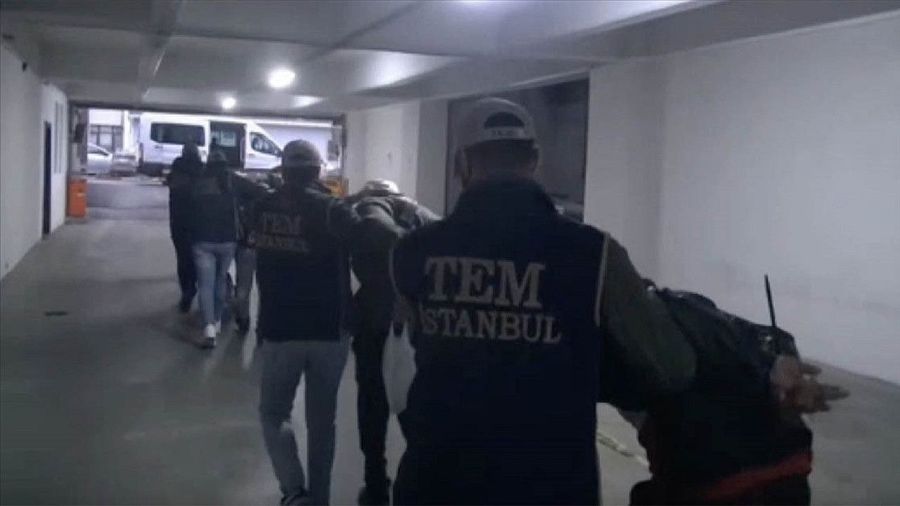 Beyoğlu'ndaki terör saldırısına ilişkin adliyeye getirilen 5 şüpheli tutuklandı