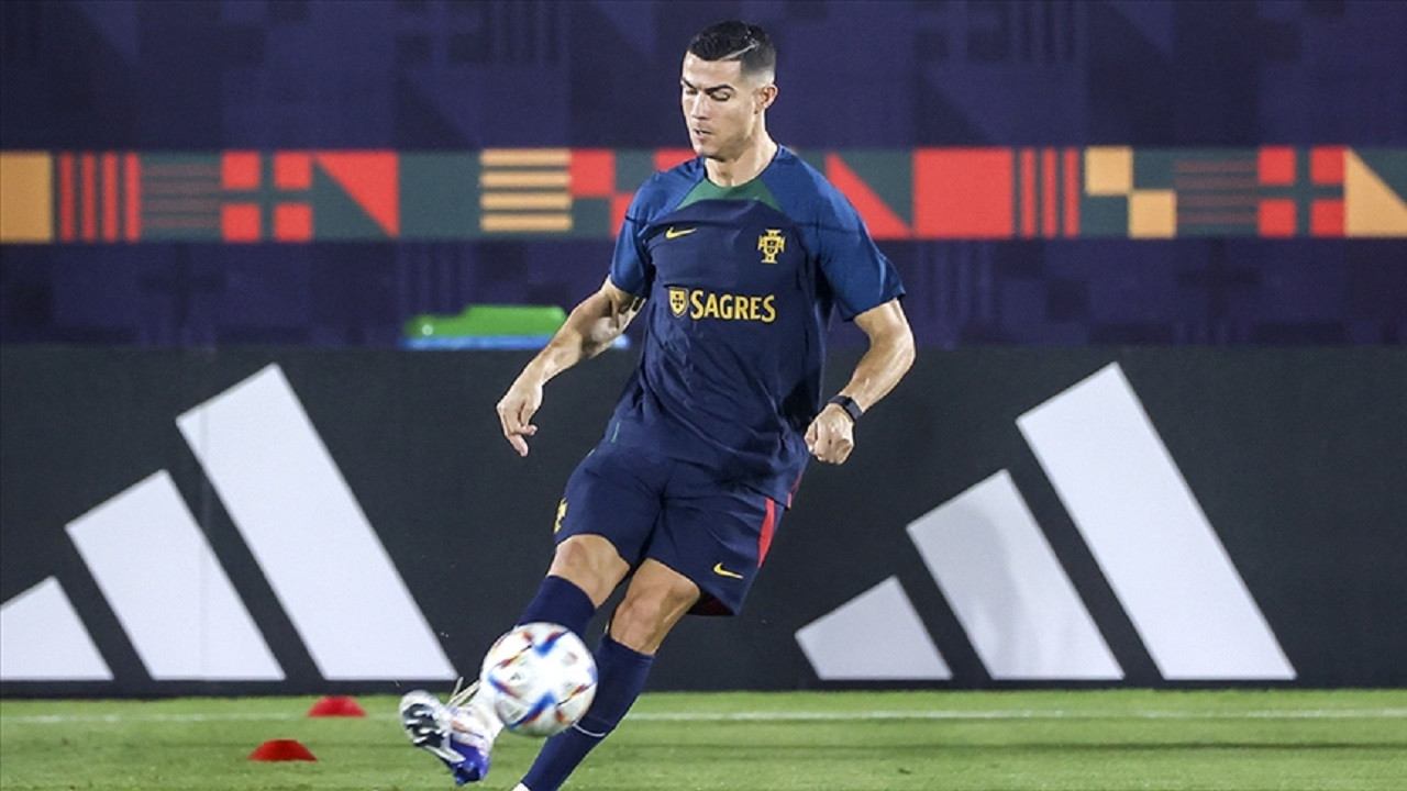 Ronaldo, spor tarihinin yıllık bazda en pahalı sözleşmesine imza attı