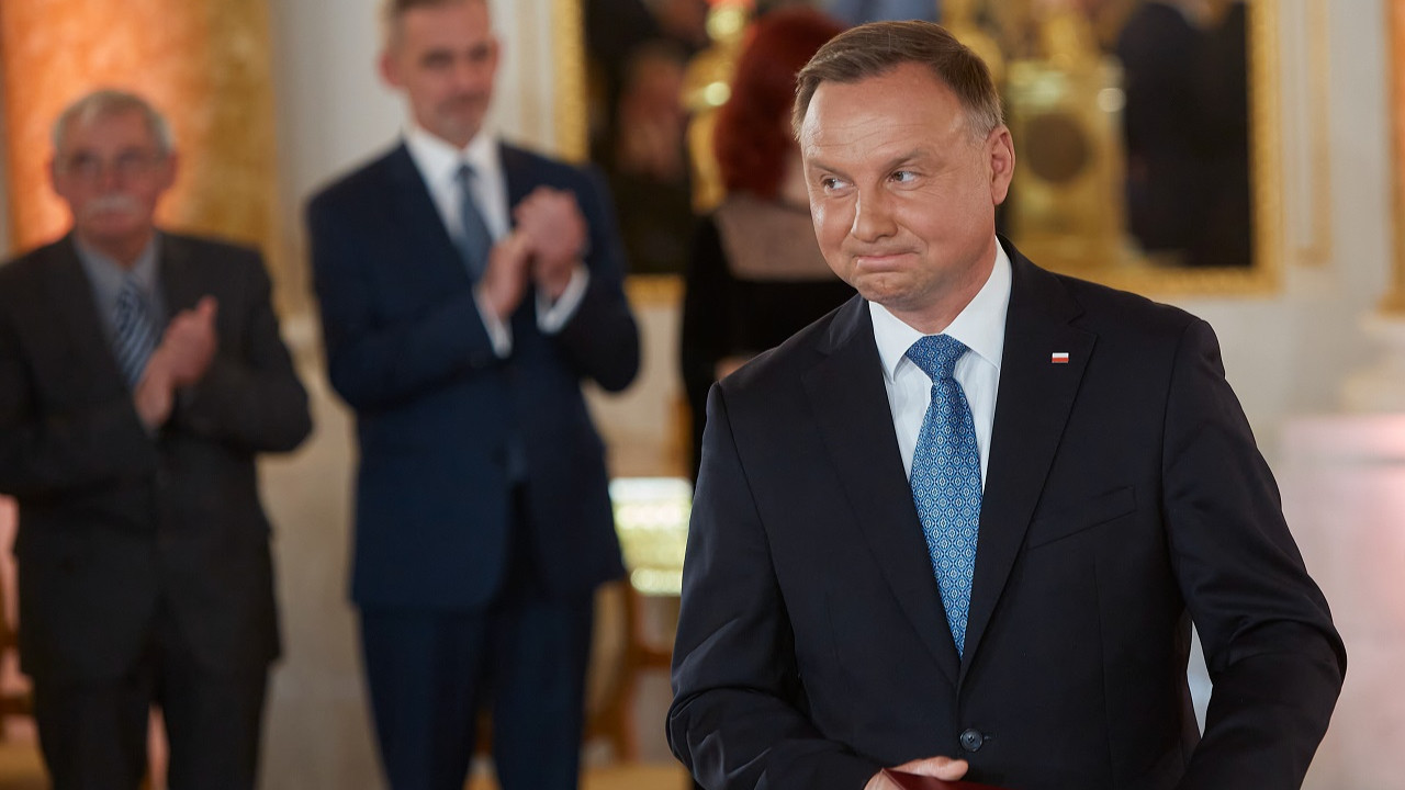 Rus YouTuberlar Polonya Cumhurbaşkanı Duda'yı tuzağa düşürdü