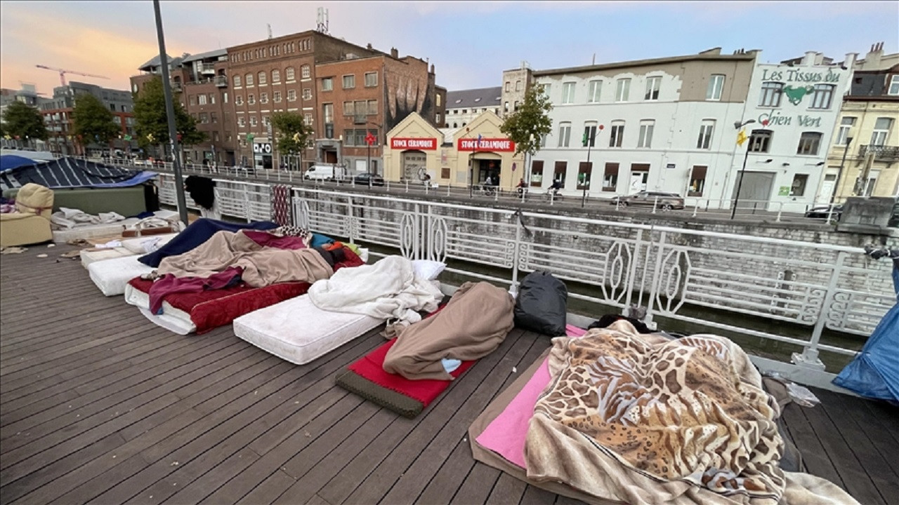 Belçika devleti, sığınmacıları sokağa terk etmesi nedeniyle suçlu bulundu