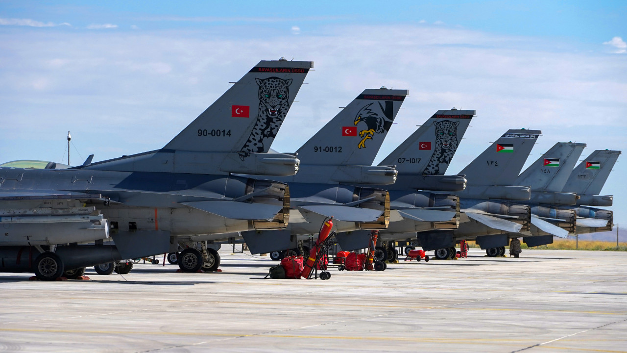 ABD, Türkiye'ye F-16 satışını kısıtlayan maddeyi yasa tasarısından çıkardı