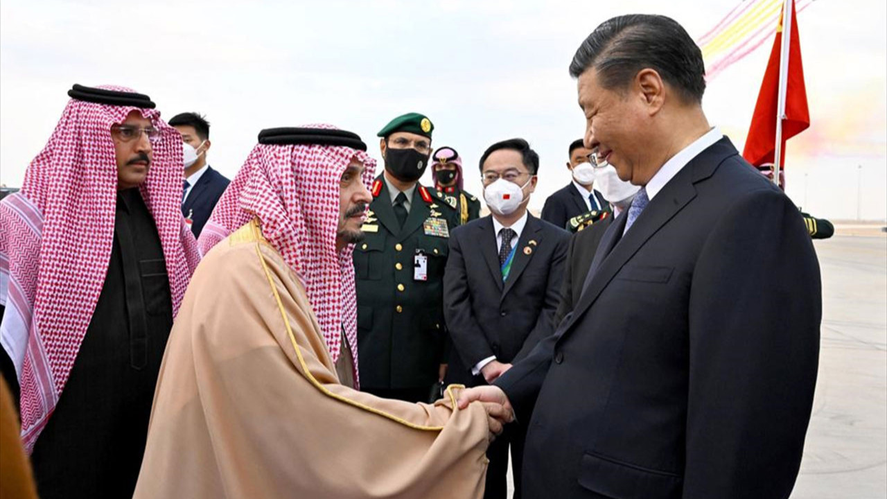 Şi Cinping: Suudi Arabistan ile aramızda stratejik bir güven kuruluyor