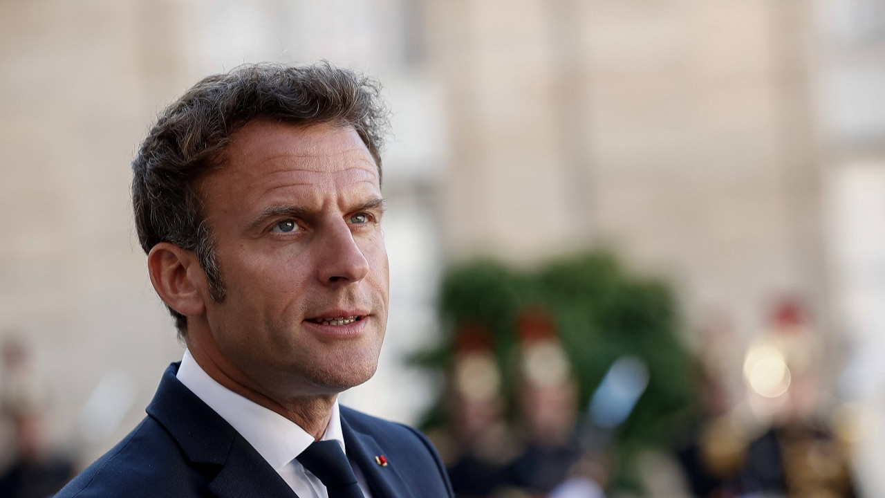 Macron haberlerde kullanılacak dil konusunda basına baskı mı yapıyor?