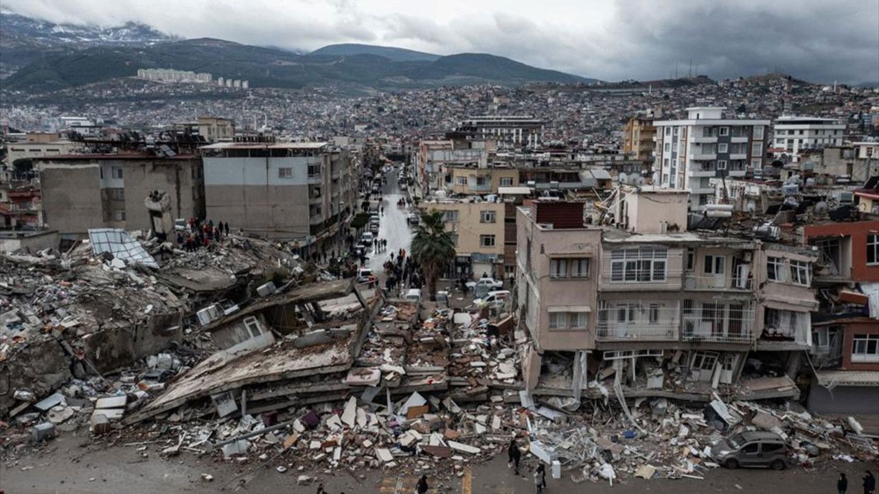 ABD'li sismolog Tobin: Türkiye'deki depremler neredeyse eşi benzeri görülmemiş bir olay