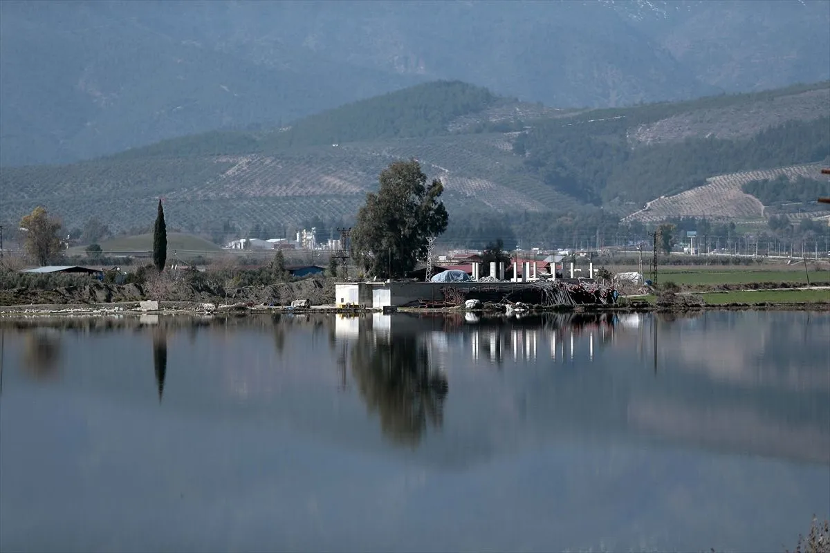 Karasu Çayı taştı tarım arazileri su altında kaldı