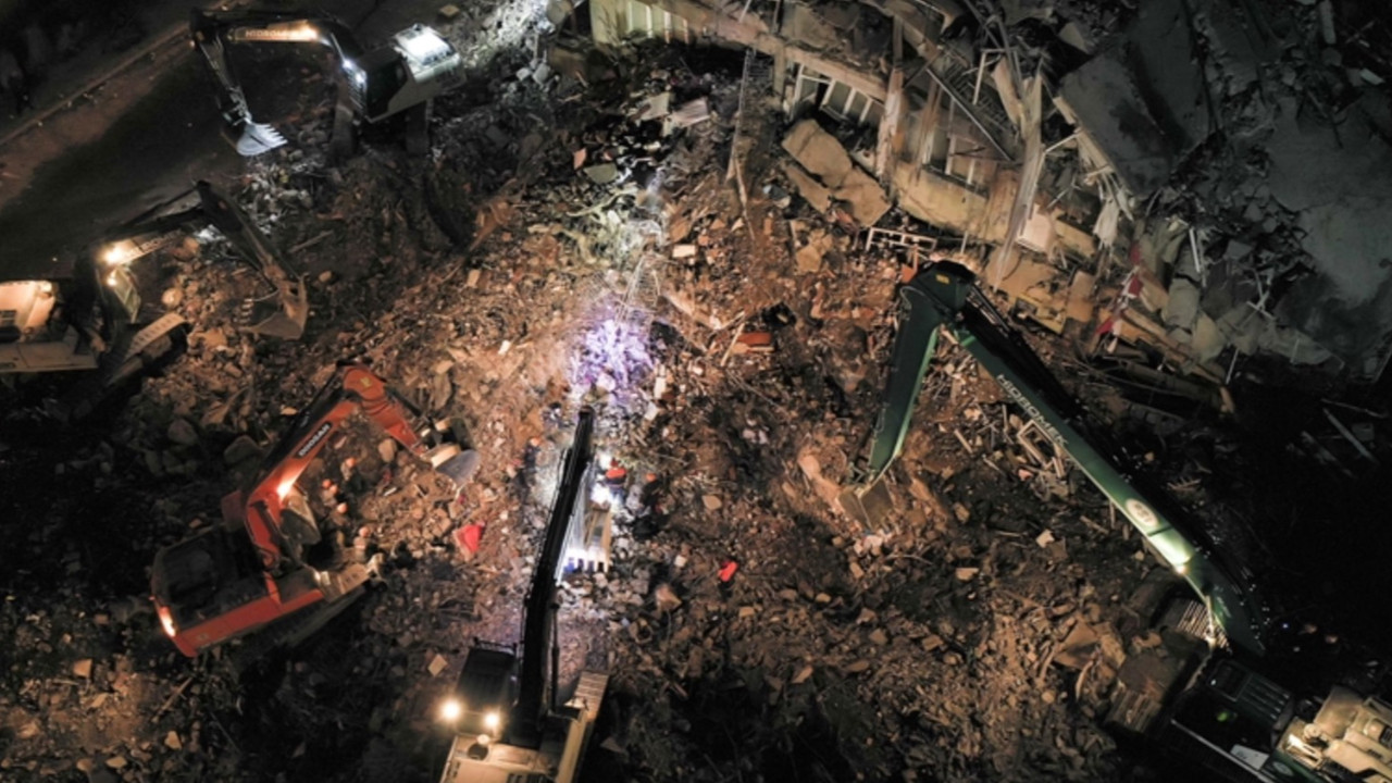 Cumhurbaşkanı Yardımcısı Oktay'dan Hatay merkezli depremlere ilişkin açıklama