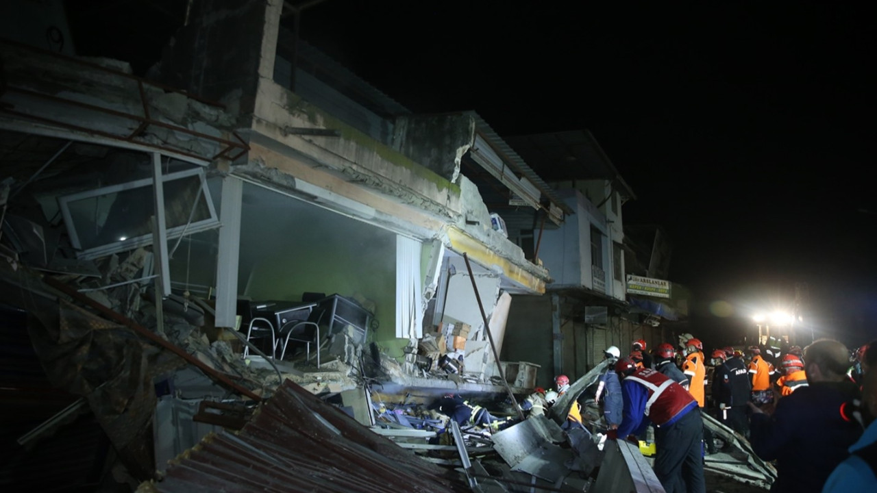 Yunanistan Türkiye'deki depremzedelere yeni yardım malzemesi gönderdi