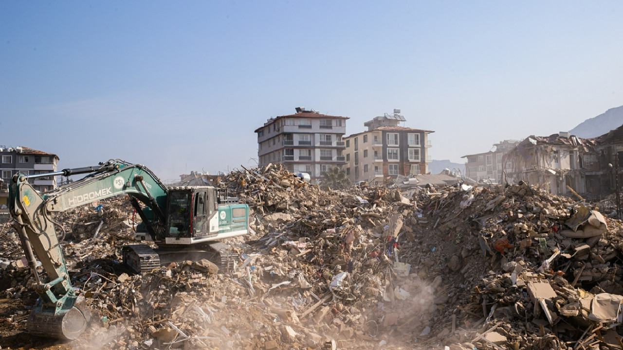 AFAD: Hatay Defne merkezli 5,0 büyüklüğünde deprem meydana geldi