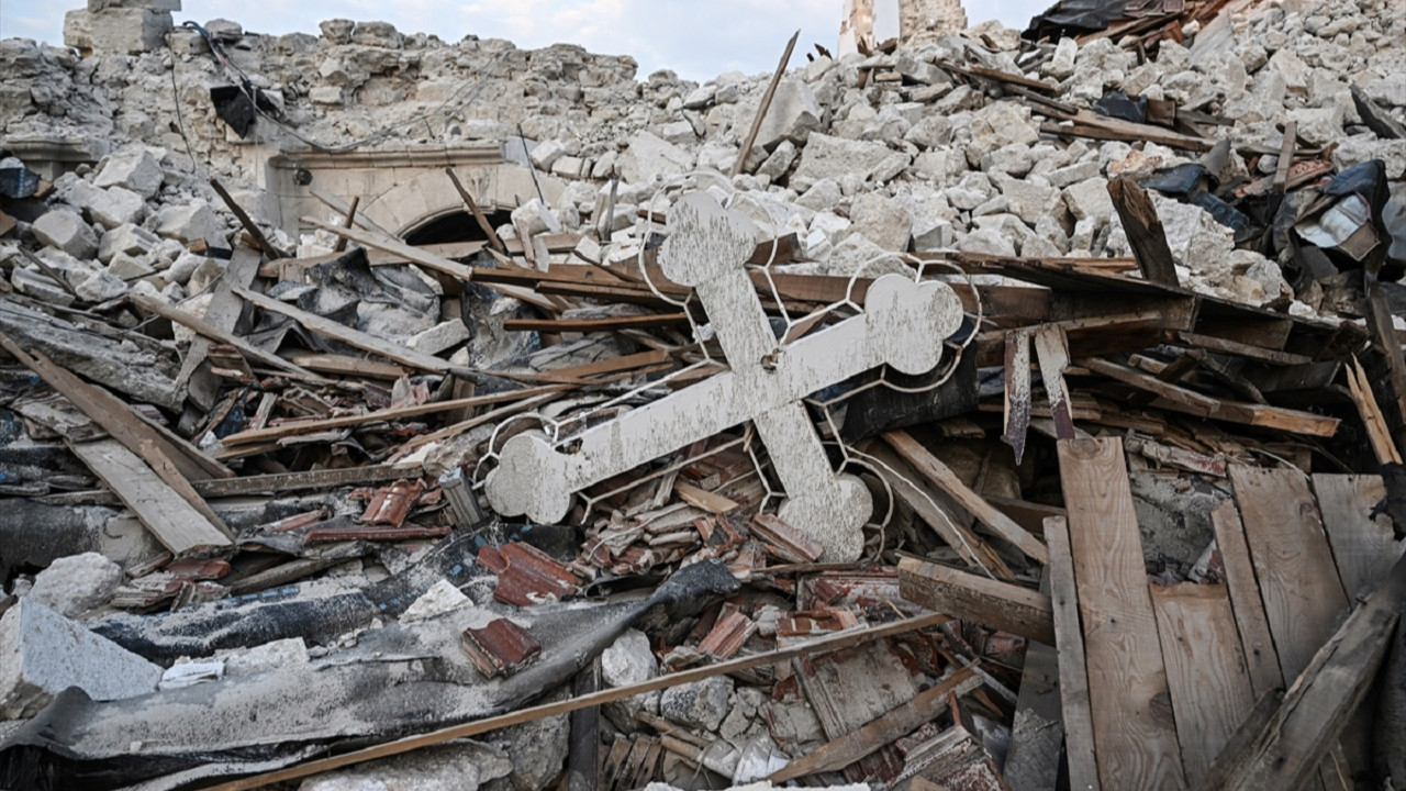 6 Şubat depremlerinde Antakya'daki Rum Ortodoks Kilisesi de yıkıldı