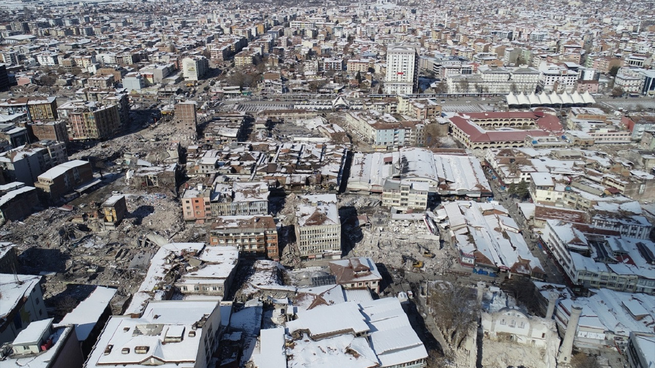 yıkılmış şehir manzarası